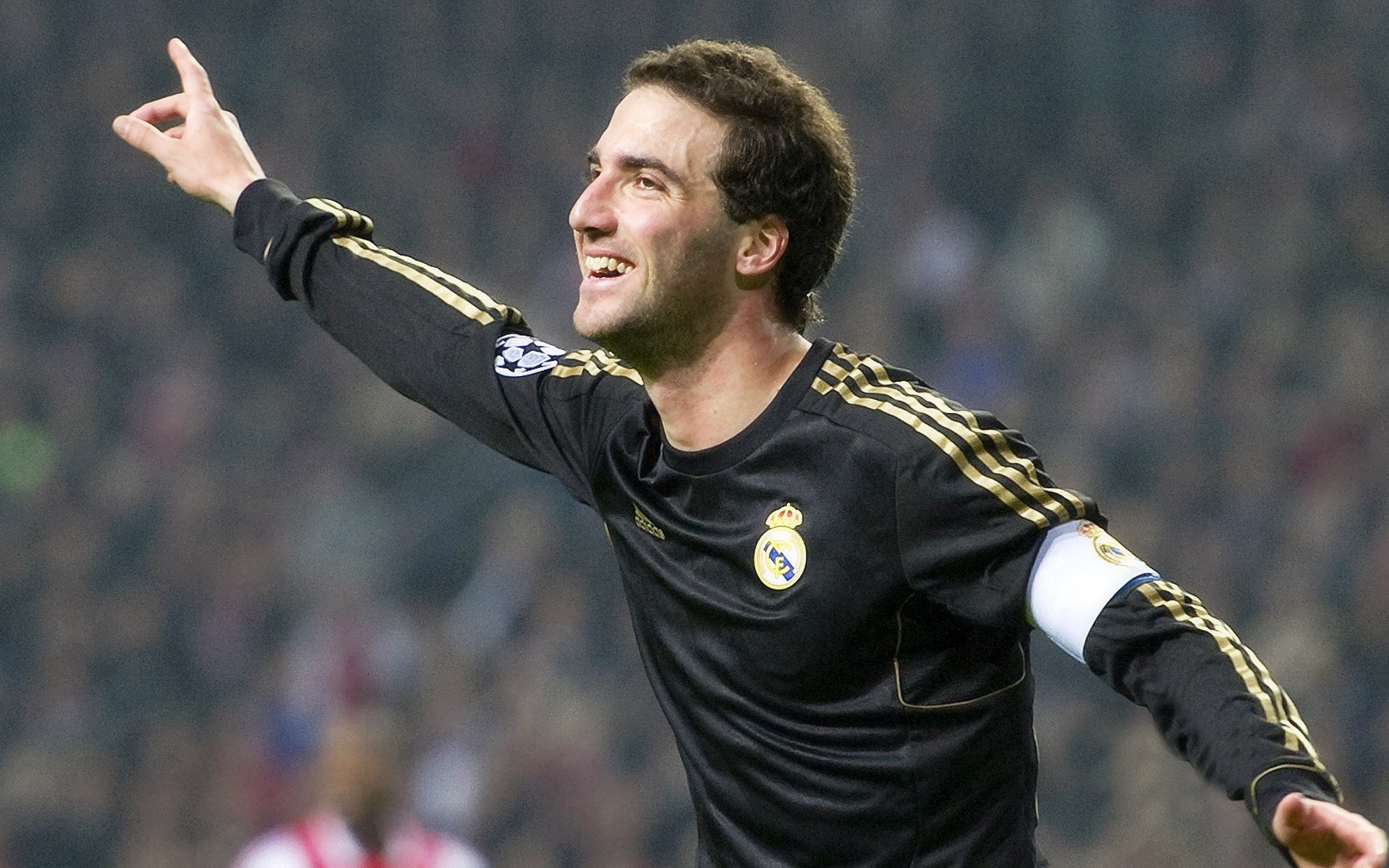 欧冠淘汰赛之夜，弗拉霍维奇，从战火中淬炼的胜负手